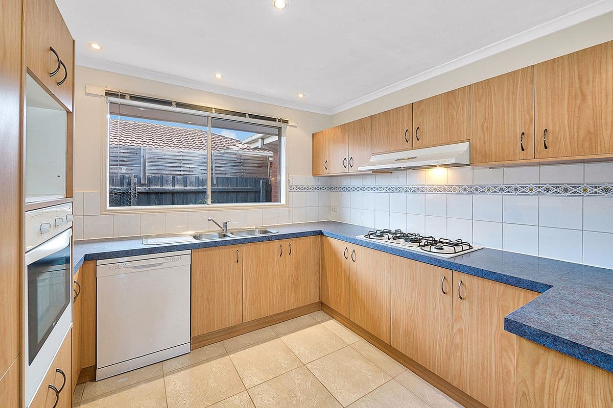 1 Chatham Close, Cranbourne East VIC 3977, Cranbourne East - Thumbnail 3