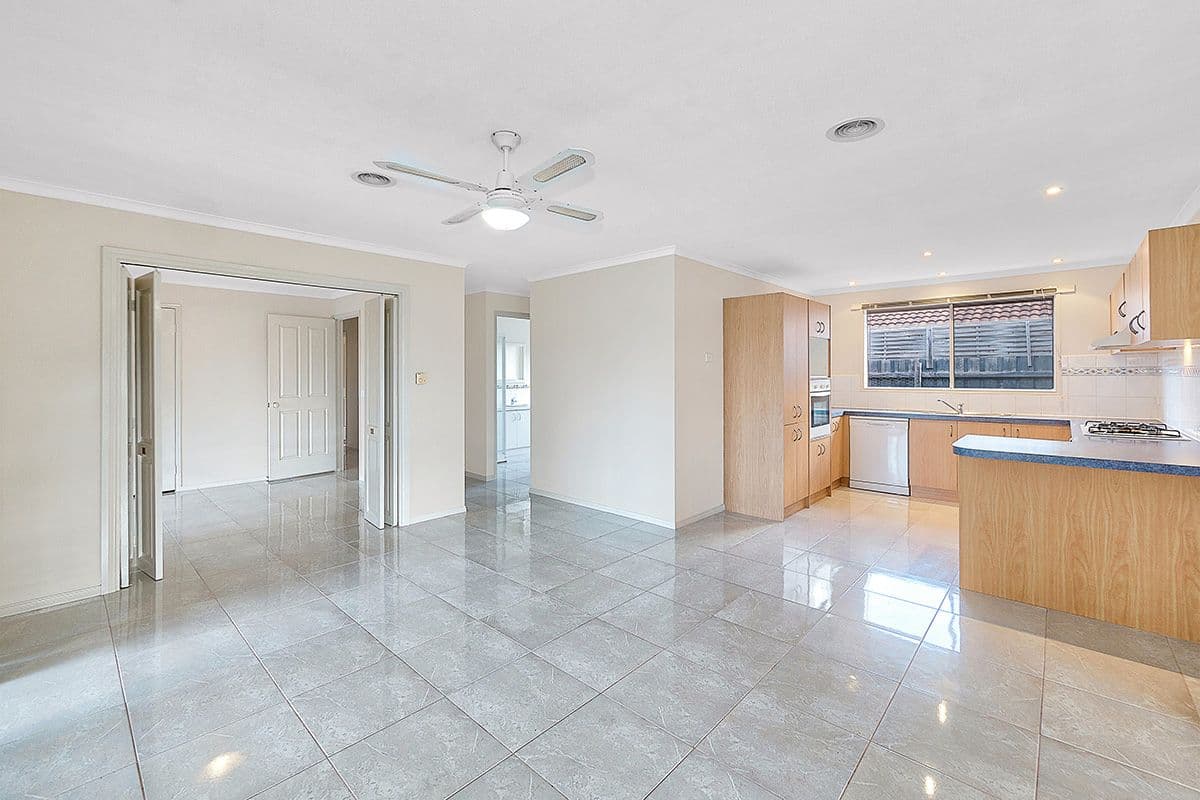 1 Chatham Close, Cranbourne East VIC 3977, Cranbourne East - Thumbnail 5