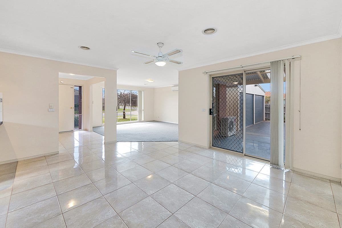 1 Chatham Close, Cranbourne East VIC 3977, Cranbourne East - Thumbnail 6