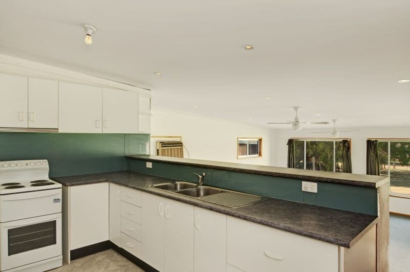 6 Rhodes Parade, WINDERMERE PARK NSW 2264, Windermere Park - Thumbnail 5