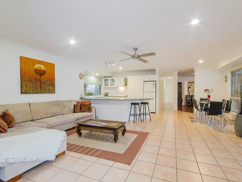 10 Urangan Court, Helensvale QLD 4212, Helensvale - Thumbnail 2