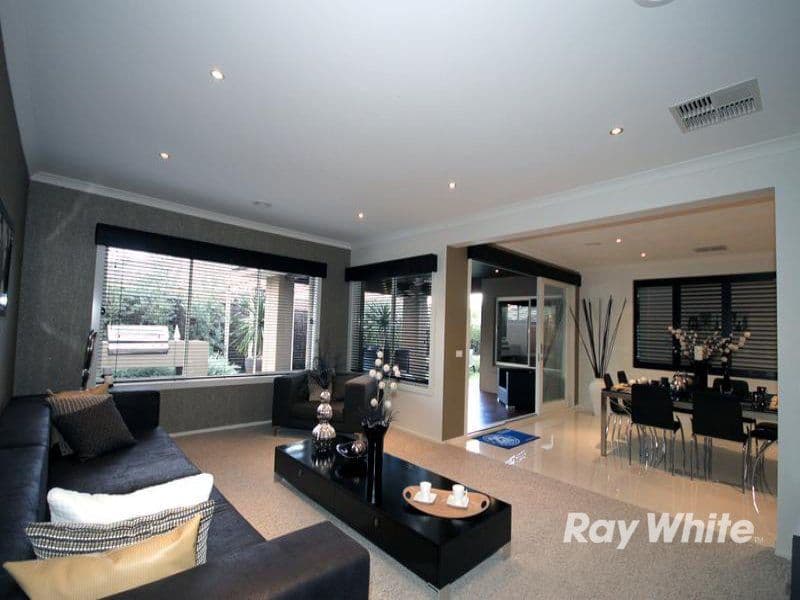 8 Mayfield Drive, KEYSBOROUGH VIC 3173, Keysborough - Thumbnail 4