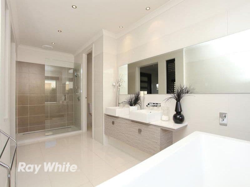 8 Mayfield Drive, KEYSBOROUGH VIC 3173, Keysborough - Thumbnail 8