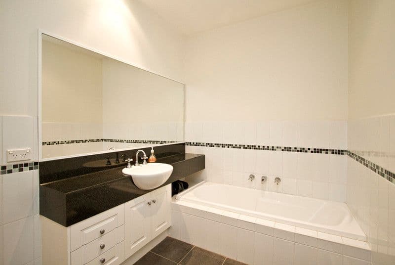 8 Railway Road, BRIAR HILL VIC 3088, Briar Hill - Thumbnail 5
