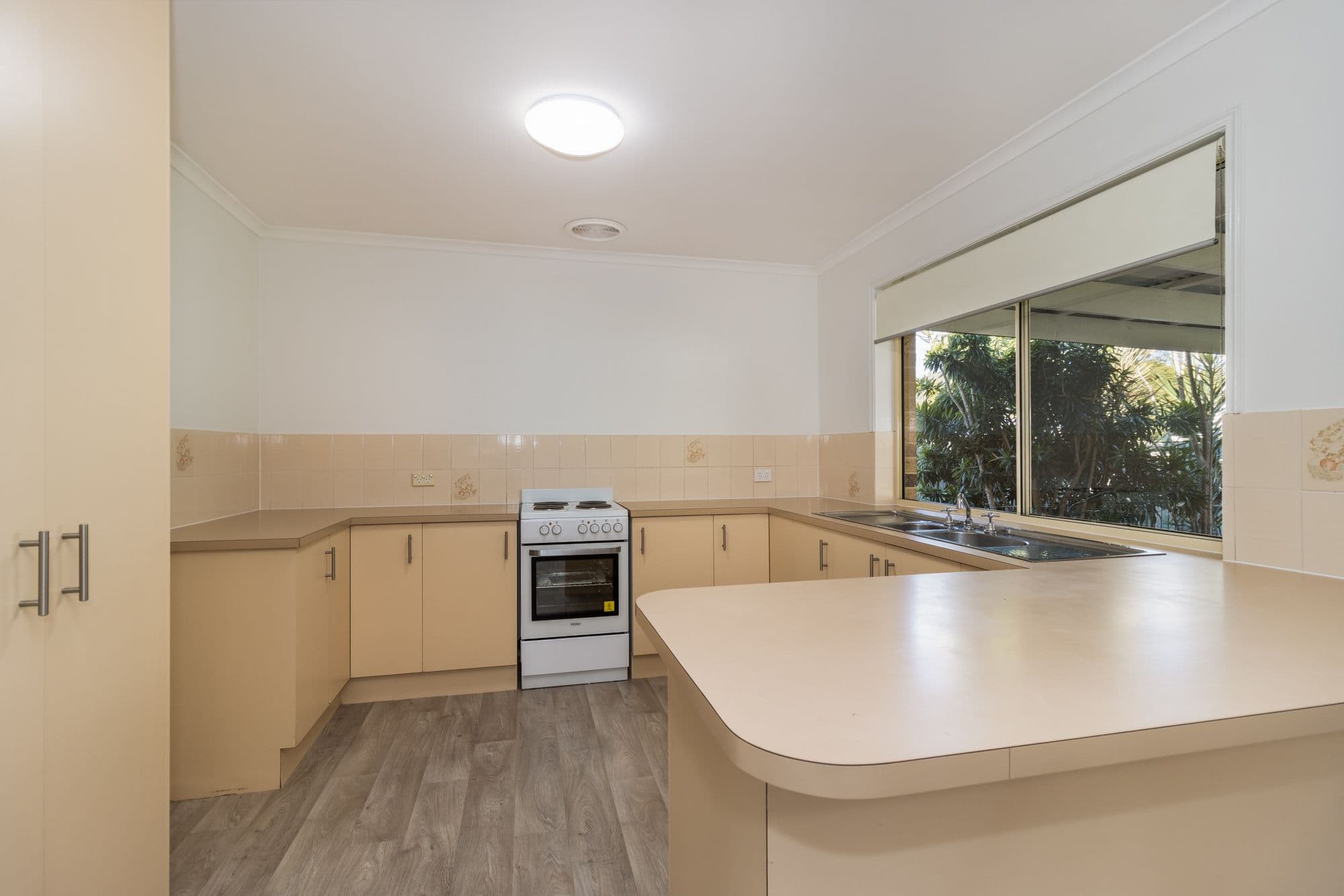 13 Honeysuckle Avenue, Kawungan QLD 4655, Kawungan - Thumbnail 5