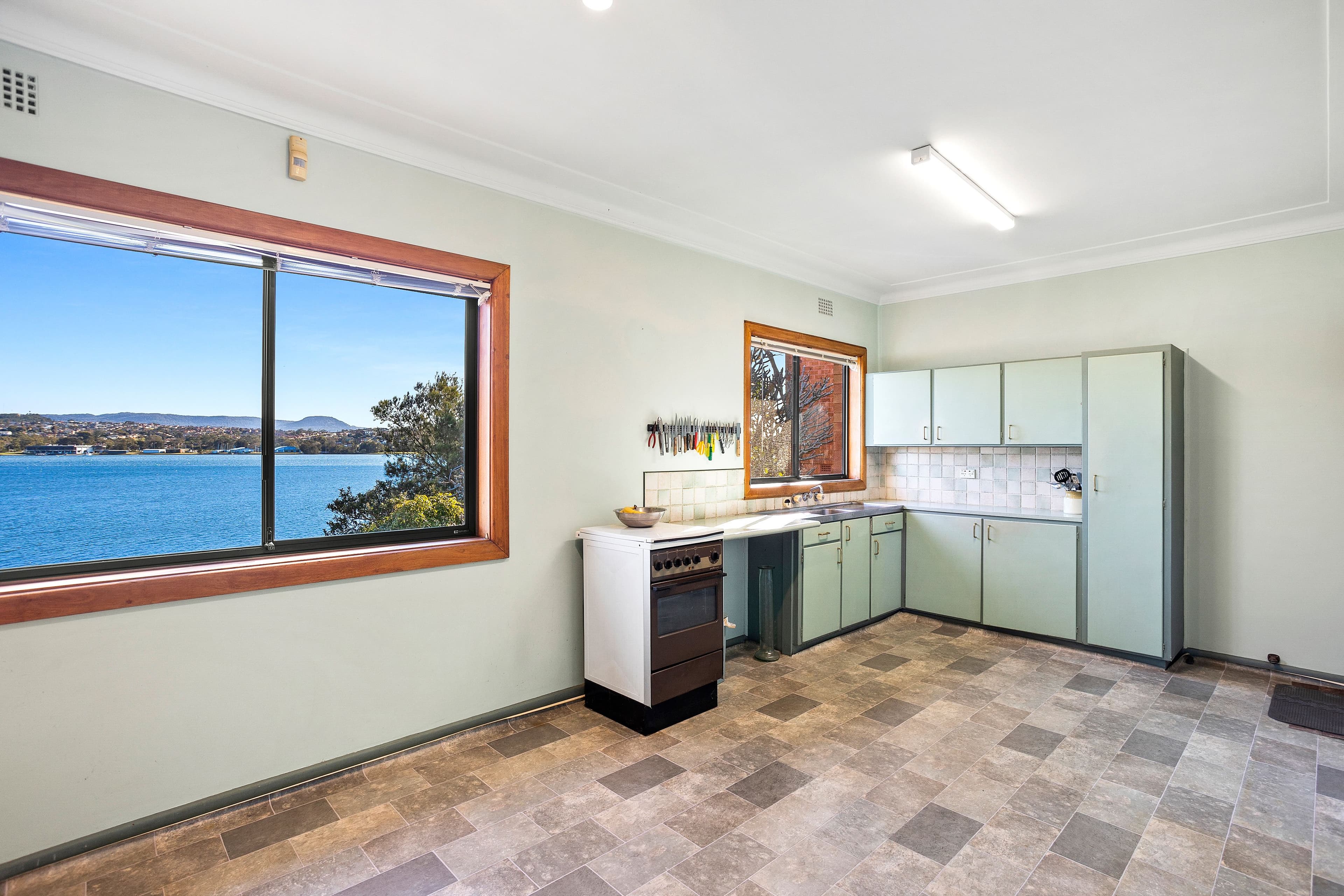 118 Lakeview Parade, Primbee NSW 2502, Primbee - Thumbnail 3