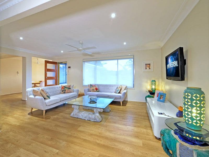 17 Bowline Road, Mermaid Waters QLD 4218, Mermaid Waters - Thumbnail 3