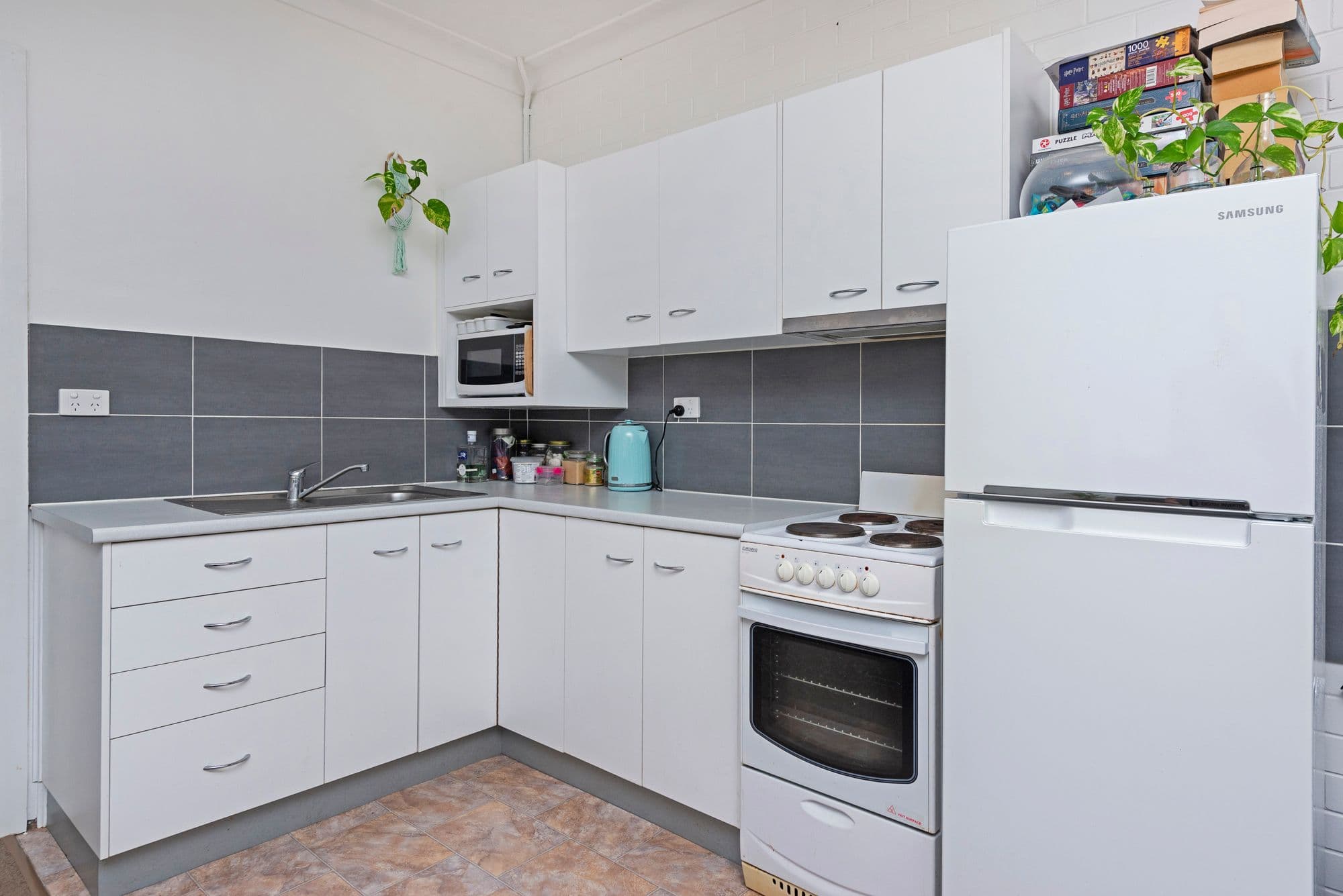 17 Stanhill Drive, Surfers Paradise QLD 4217, Surfers Paradise - Thumbnail 2