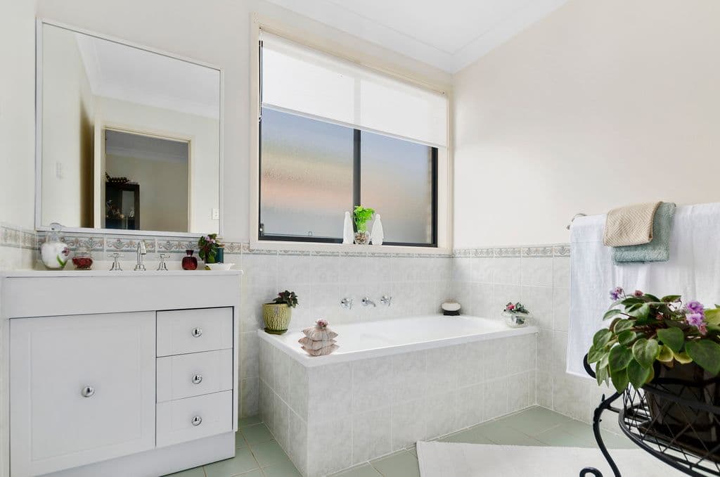 21 Fleet Crescent, Albion Park - Thumbnail 5