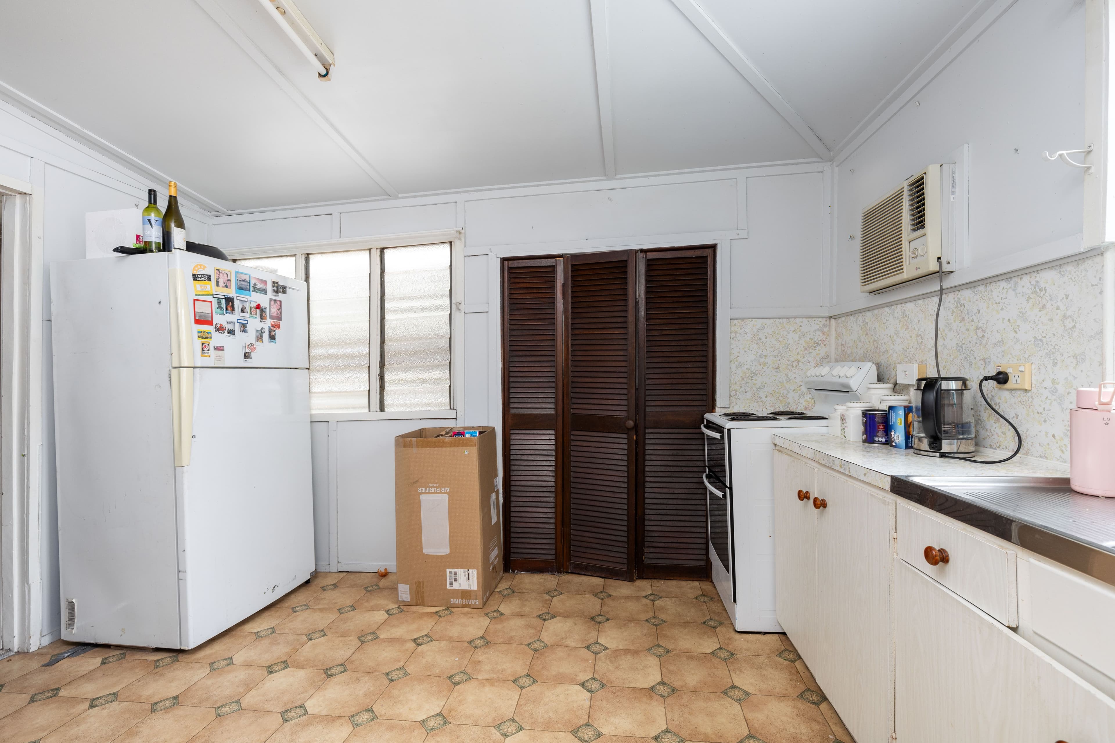 41 Theresa Street, Emerald QLD 4720, Emerald - Thumbnail 6