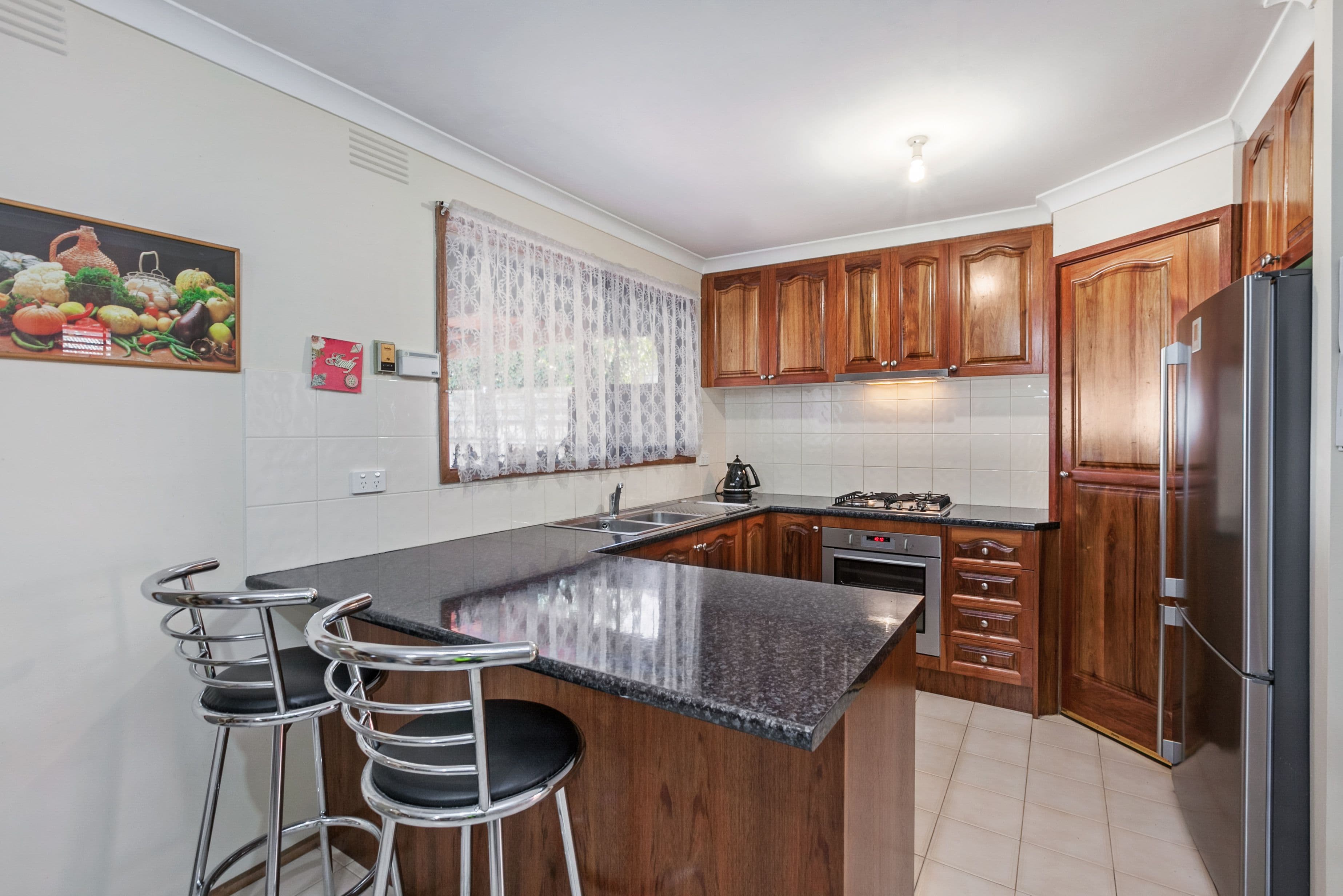 15 Mockridge Drive, Mill Park VIC 3082, Mill Park - Thumbnail 2