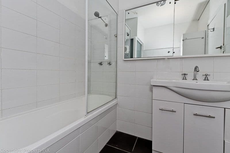 7 Montgomery Court, SANDY BAY TAS 7005, Sandy Bay - Thumbnail 4