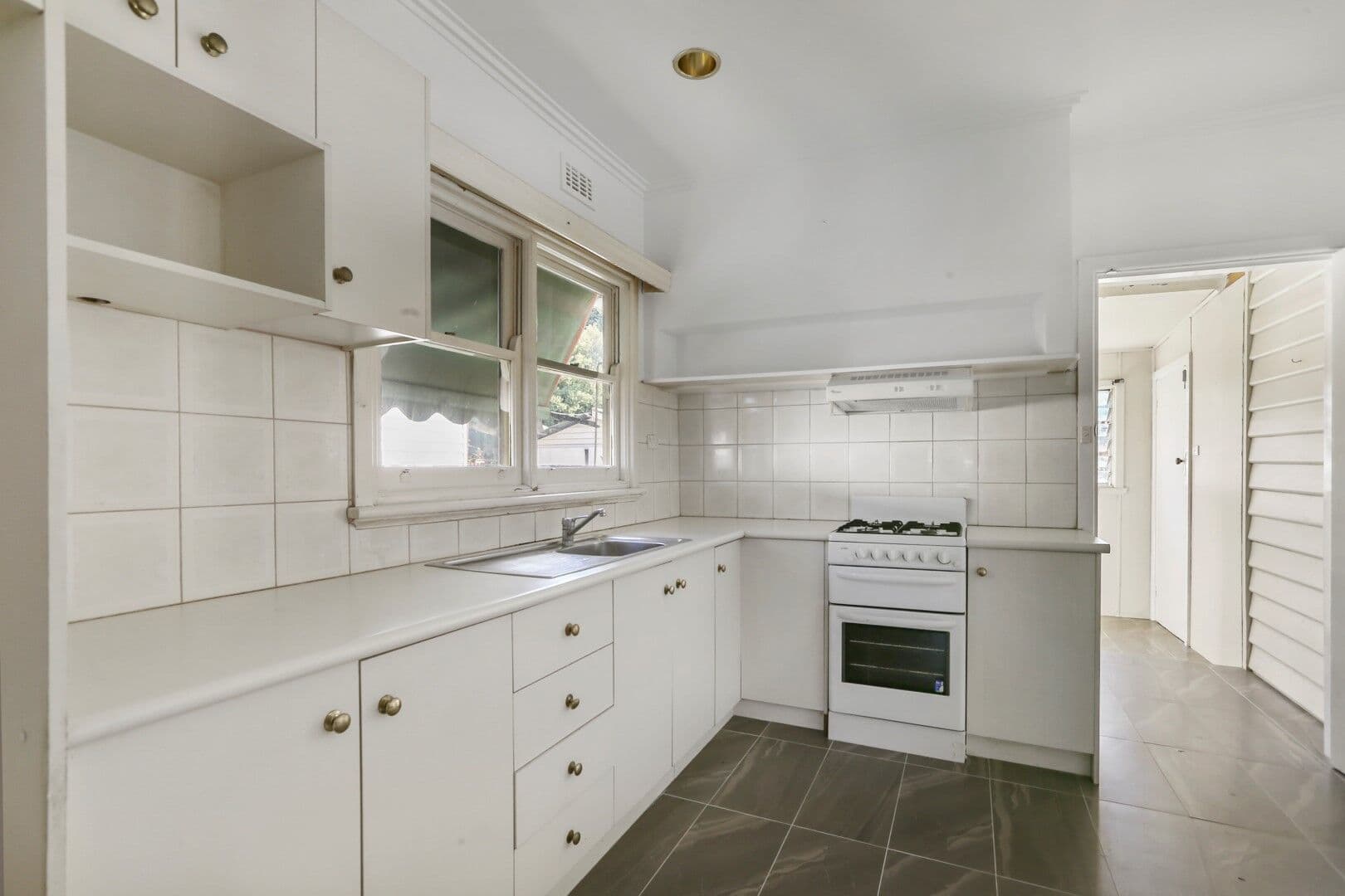 12 Blaby Street, Noble Park VIC 3174, Noble Park - Thumbnail 3
