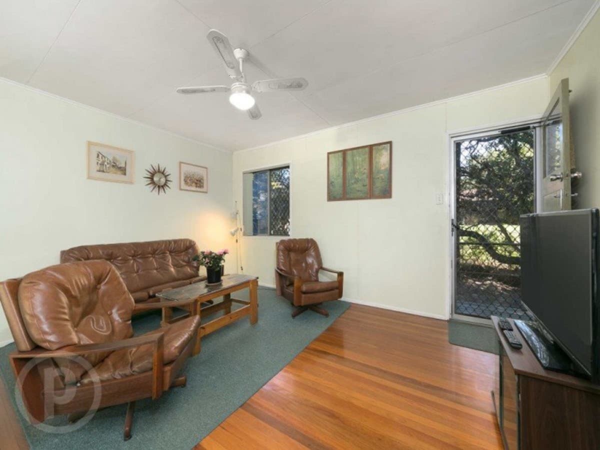 8 Muirlea Street, OXLEY QLD 4075, Qld - Thumbnail 3