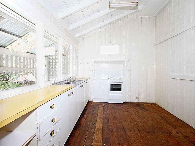 81 Chatsworth Road, GREENSLOPES QLD 4120, Greenslopes - Thumbnail 6