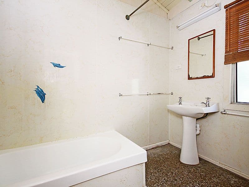 81 Chatsworth Road, GREENSLOPES QLD 4120, Greenslopes - Thumbnail 8