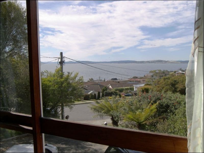 11 Kulgoa Place, BLACKMANS BAY TAS 7052, Blackmans Bay - Thumbnail 8