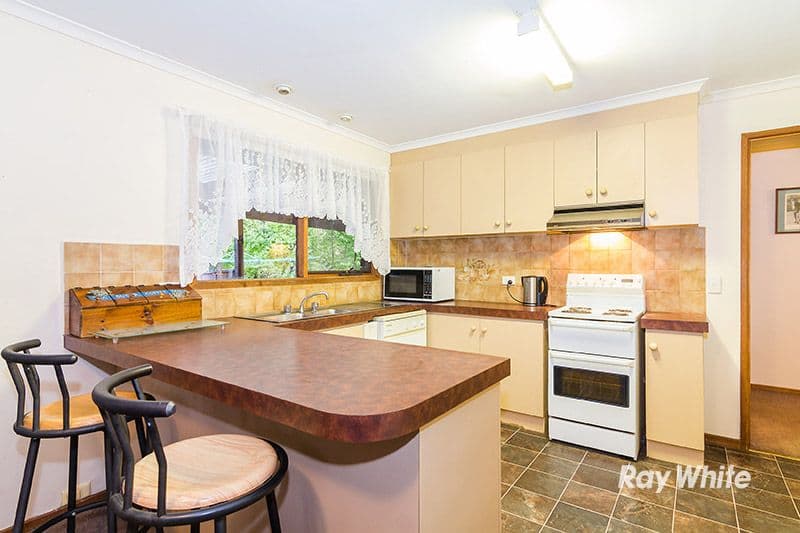 4 South Charles Court, Cranbourne VIC 3977, Cranbourne - Thumbnail 2