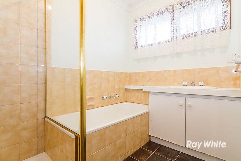 4 South Charles Court, Cranbourne VIC 3977, Cranbourne - Thumbnail 6