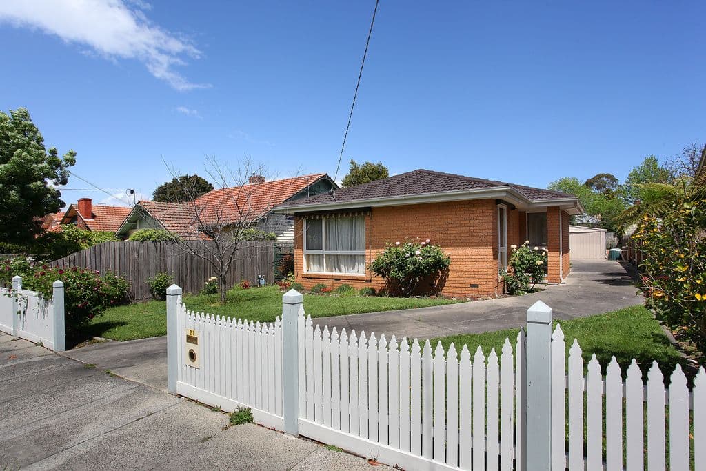 21 Perth Street, MURRUMBEENA VIC 3163, Murrumbeena - Thumbnail 2