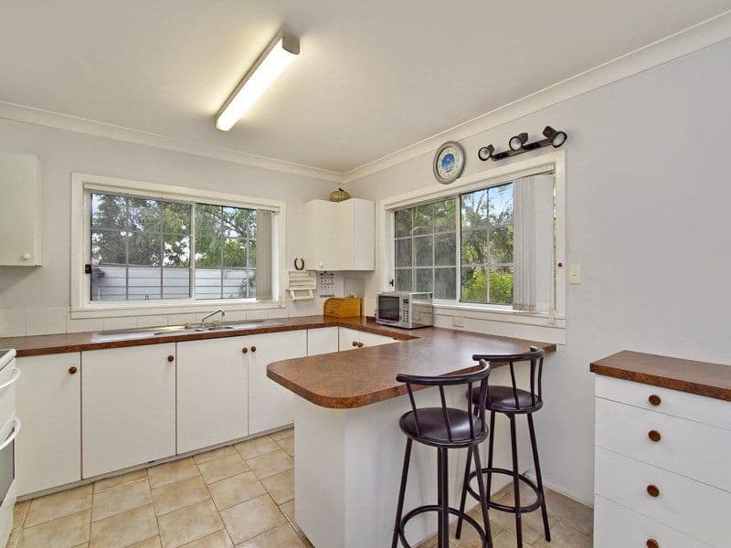 40 Glencoe Street, SUTHERLAND NSW 2232, Sutherland - Thumbnail 4