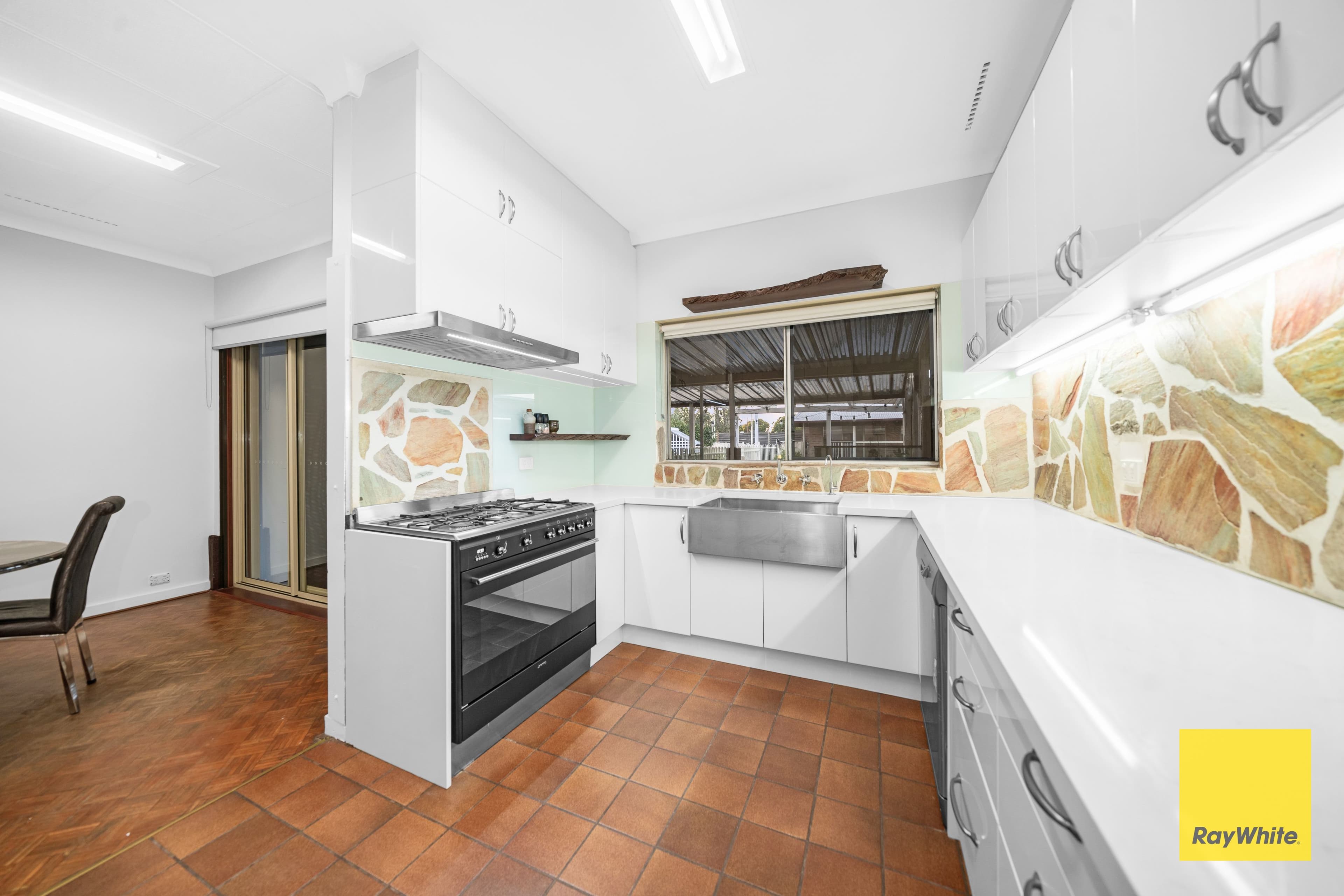 9 Coral Street, Martin WA 6110, Martin - Image 1
