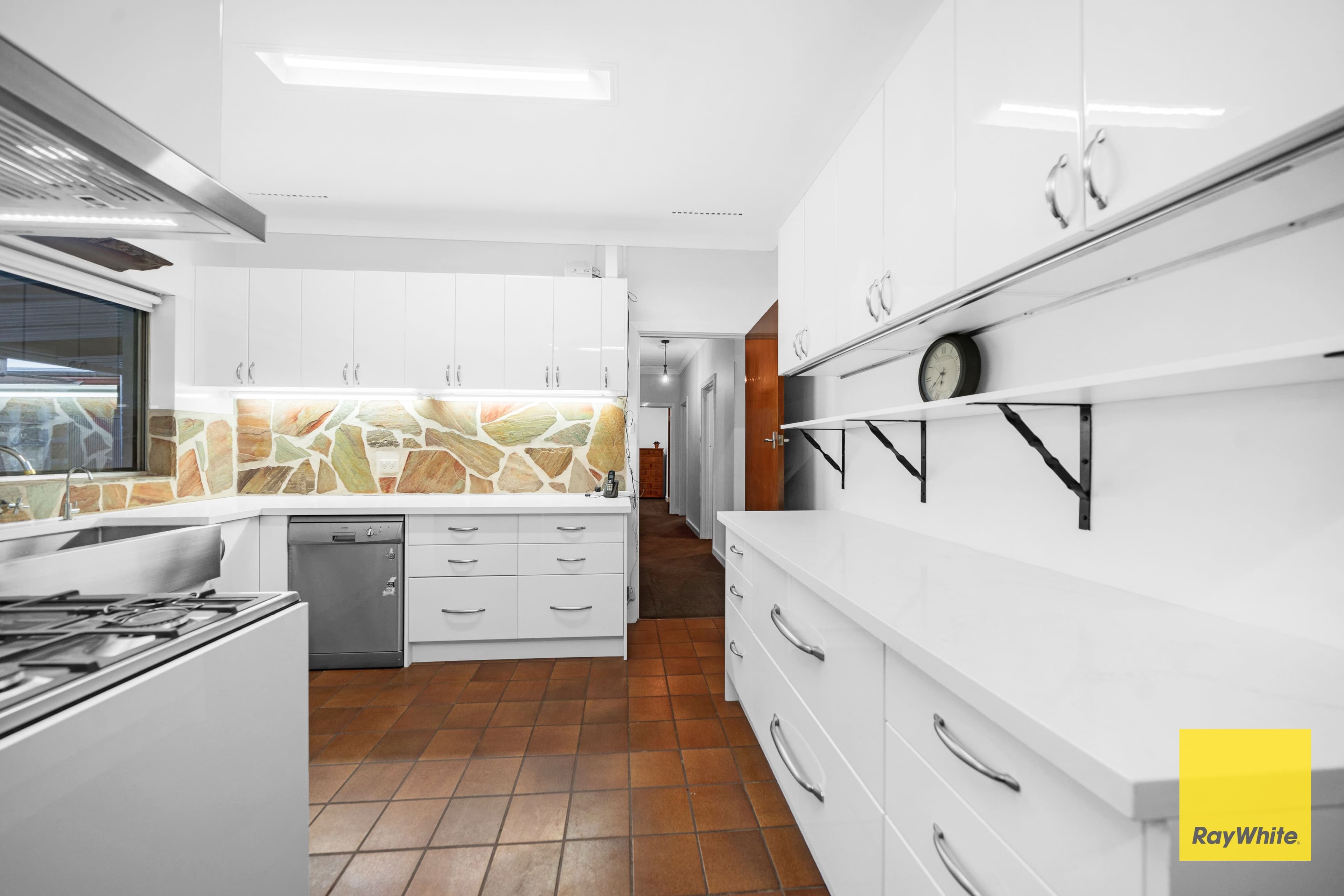 9 Coral Street, Martin WA 6110, Martin - Thumbnail 2