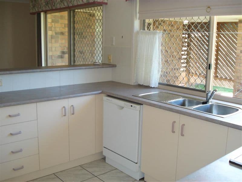 10 Anembo Drive, TORQUAY QLD 4655, Torquay - Thumbnail 7