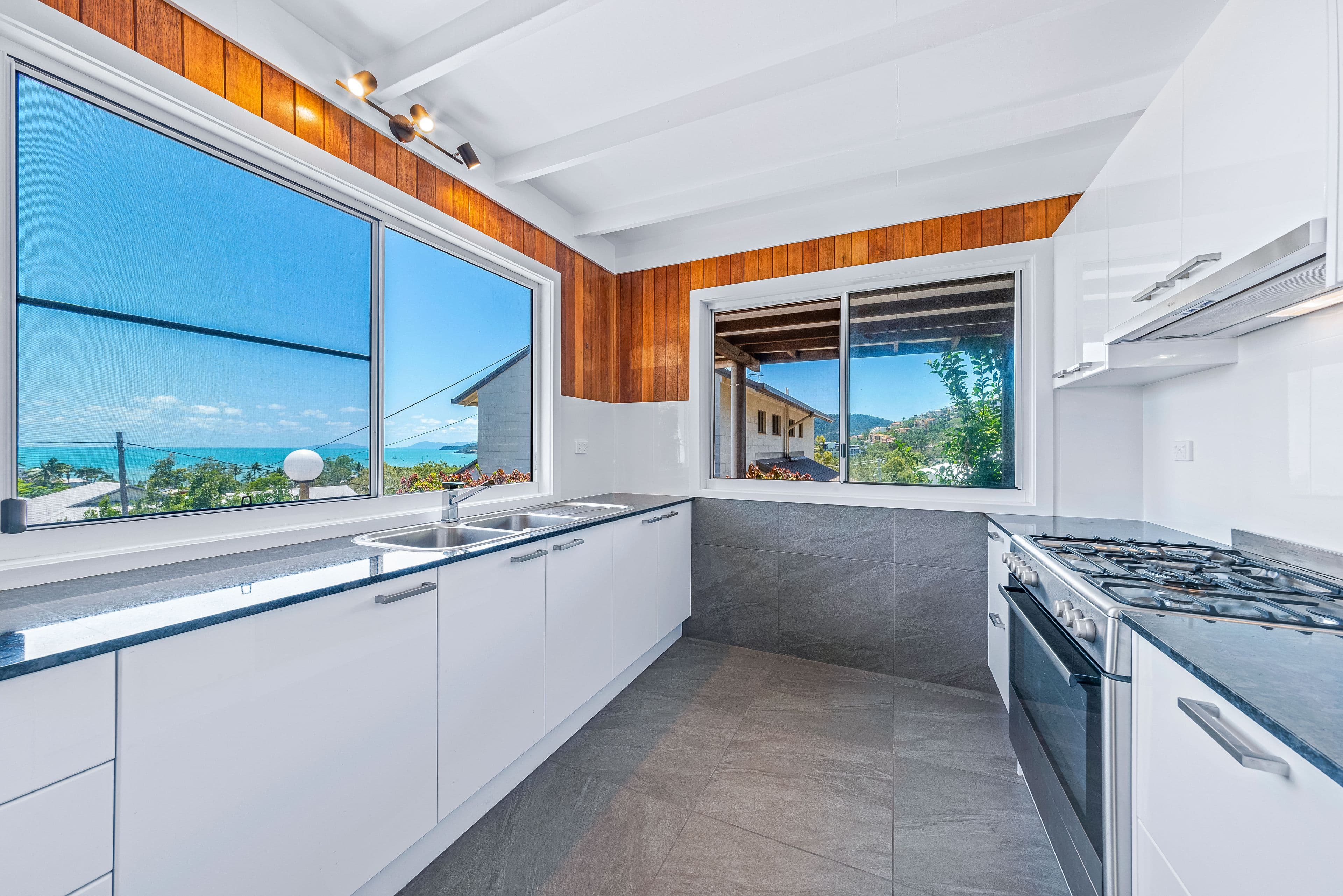 14 Orana Street, Airlie Beach QLD 4802, Airlie Beach - Thumbnail 2