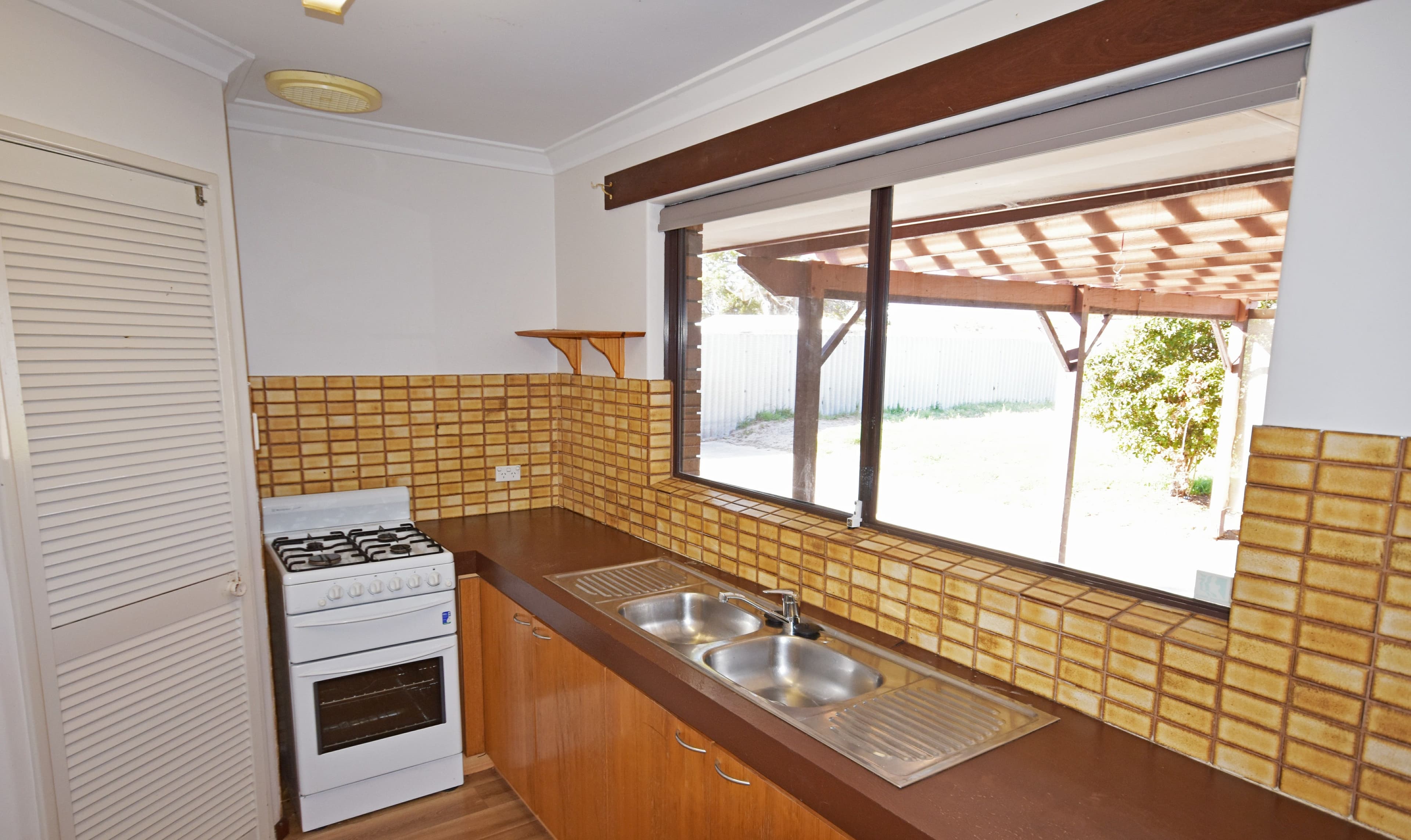 4 Windale Place, Cooloongup WA 6168, Cooloongup - Thumbnail 5