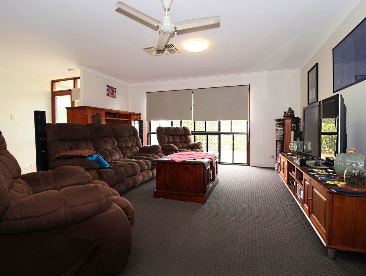 111 Harris Street, Emerald QLD 4720, Emerald - Thumbnail 3