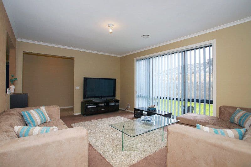 18 Bookham Way, CRANBOURNE VIC 3977, Cranbourne West - Thumbnail 4