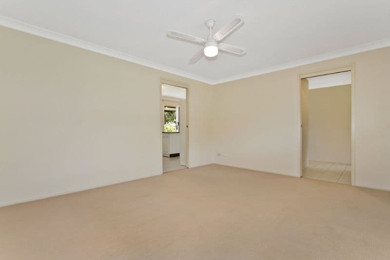 84 Kerry Crescent, BERKELEY VALE NSW 2261, Berkeley Vale - Thumbnail 4