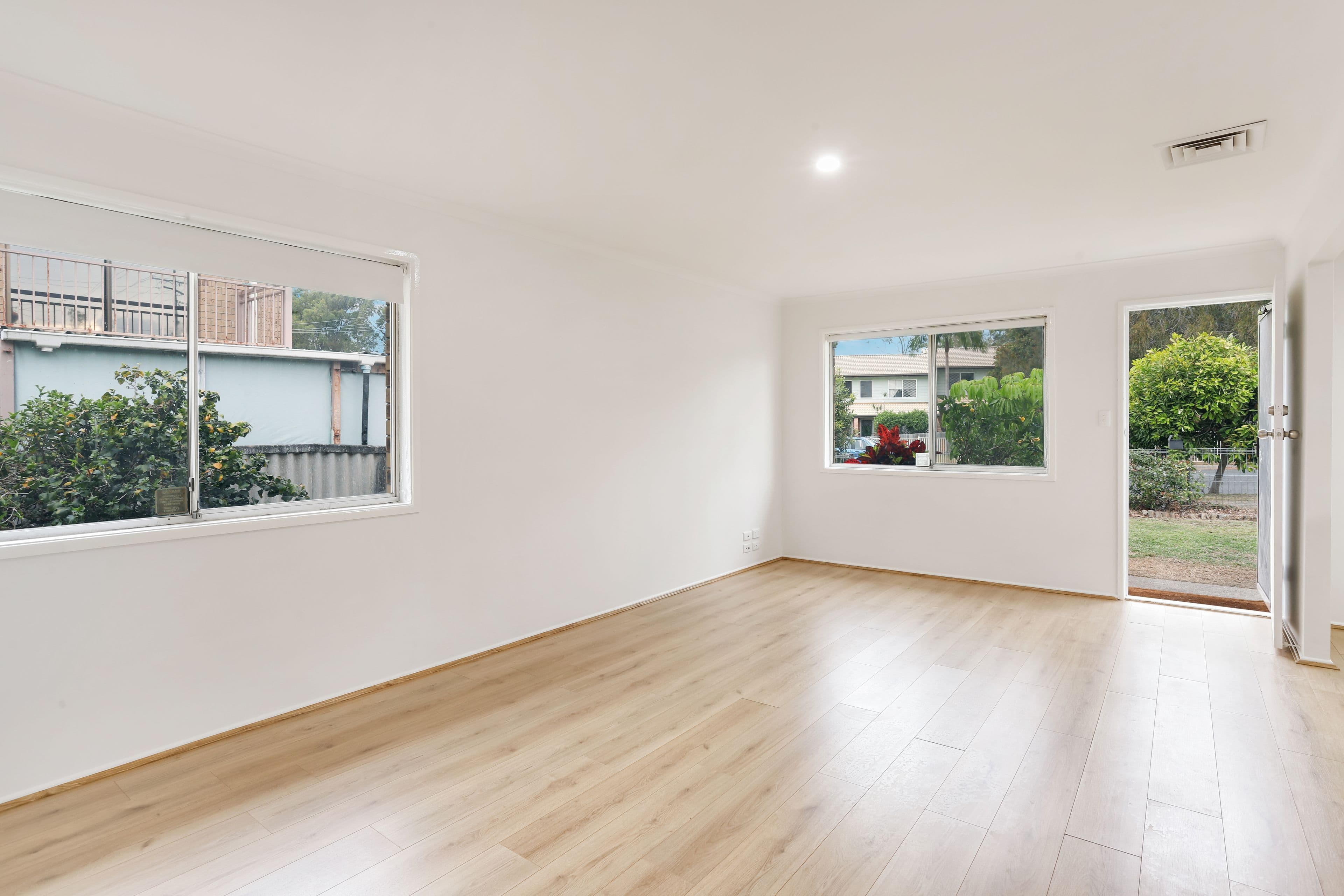 177 Whiting Street, Labrador QLD 4215, Labrador - Thumbnail 2