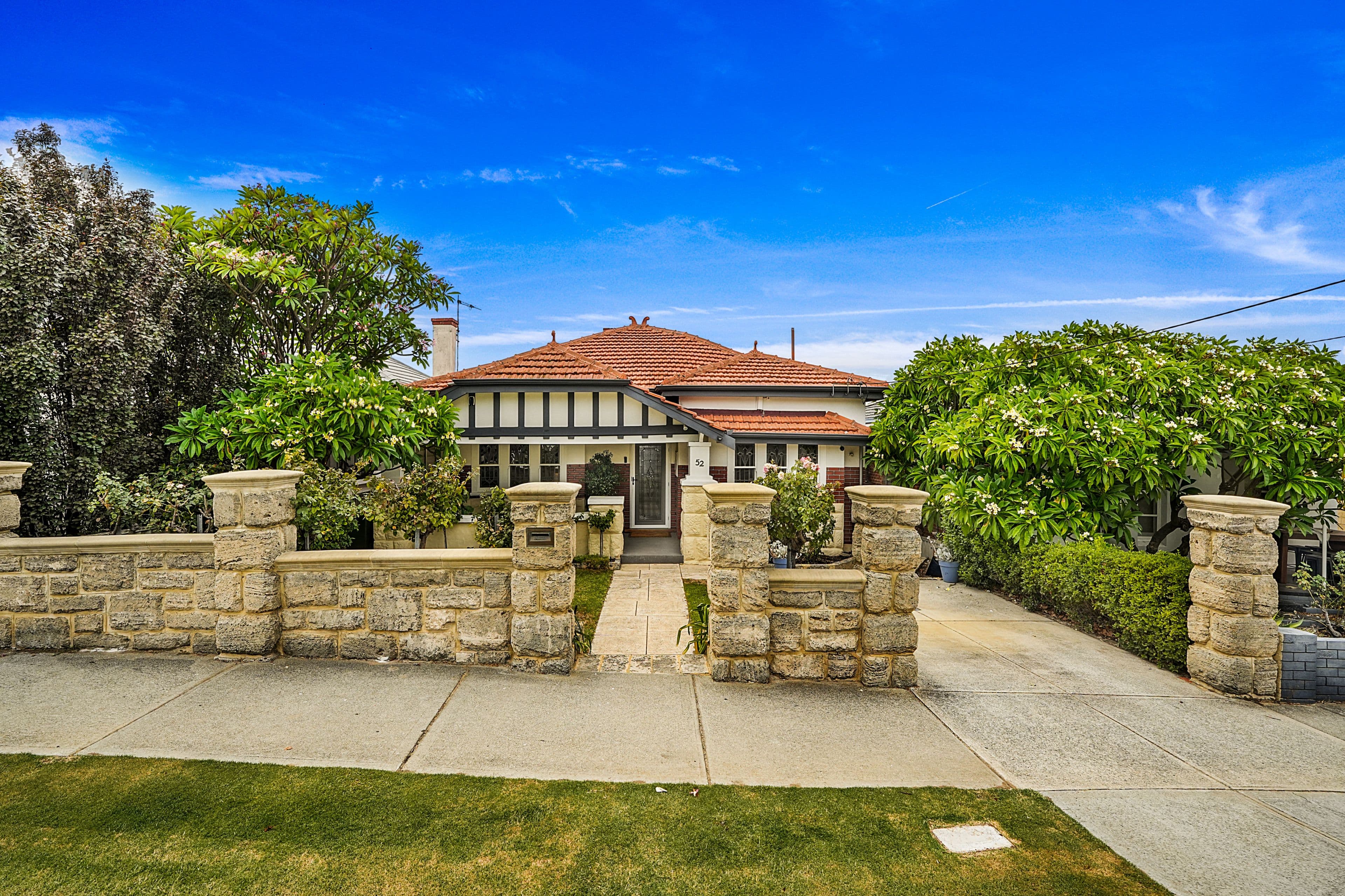 52 Fairfield Street, Mount Hawthorn WA 6016, Mount Hawthorn - Thumbnail 2