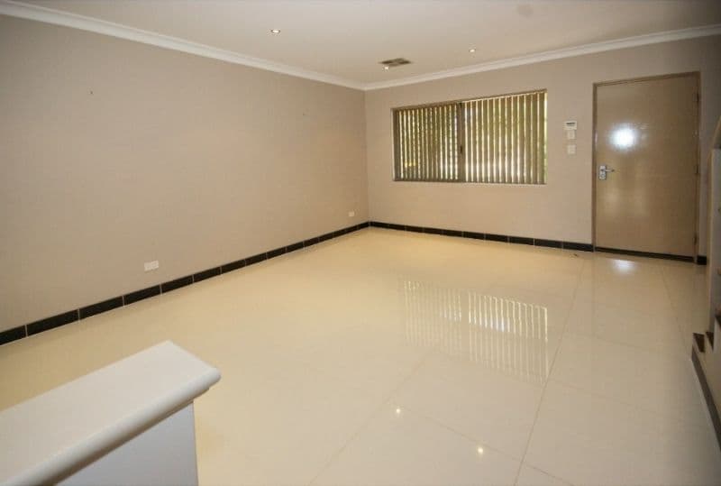 17 Maitland Road, BALGA WA 6061, Balga - Thumbnail 6
