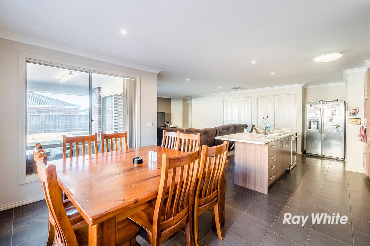 53 Donohue Street, Cranbourne East VIC 3977, Cranbourne East - Thumbnail 6
