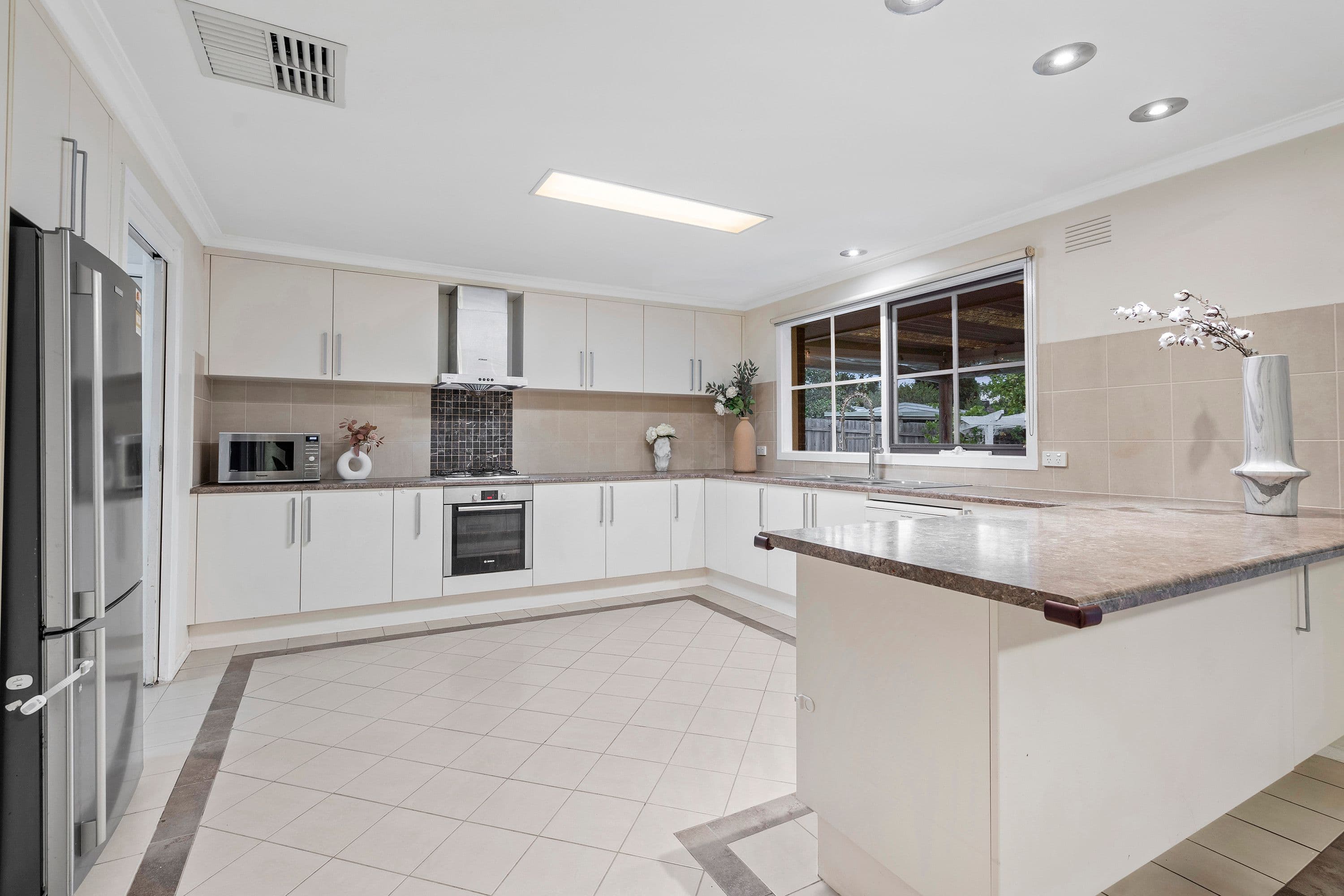 16 Maringa Close, Wantirna South VIC 3152, Wantirna South - Thumbnail 7