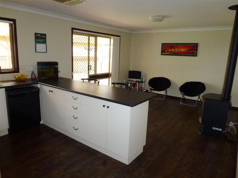 29 Bell Avenue, DUBBO NSW 2830, Dubbo - Thumbnail 2