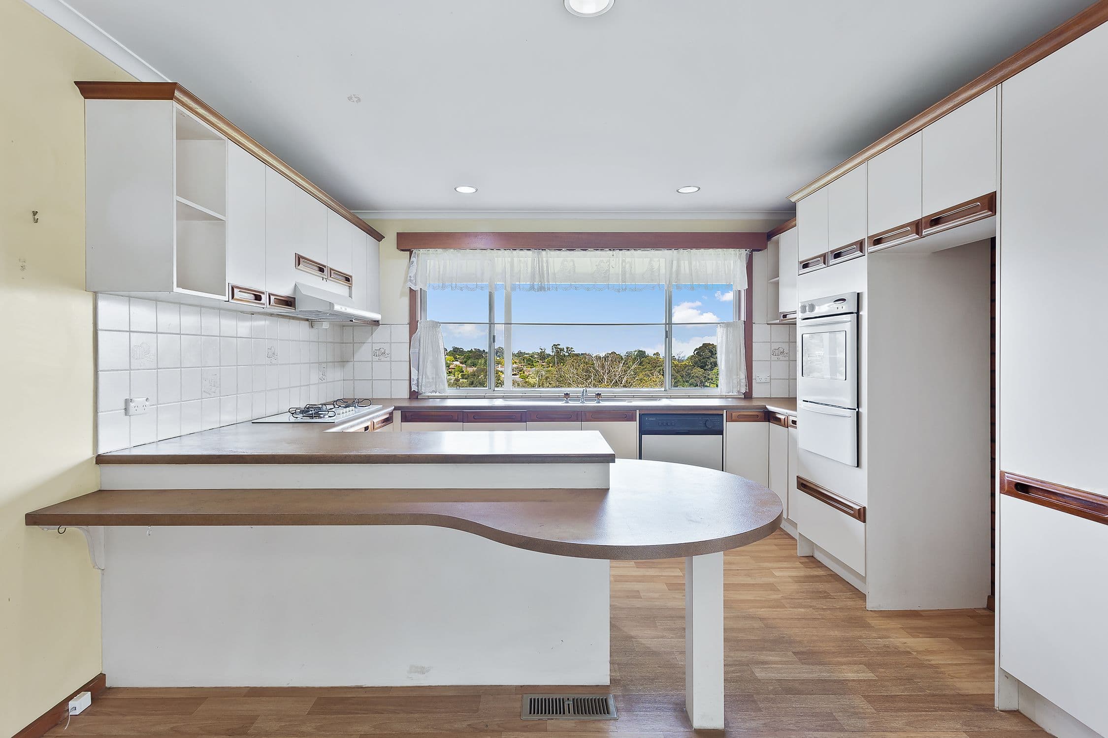 29 Fernleigh Drive, Mooroolbark VIC 3138, Mooroolbark - Thumbnail 4