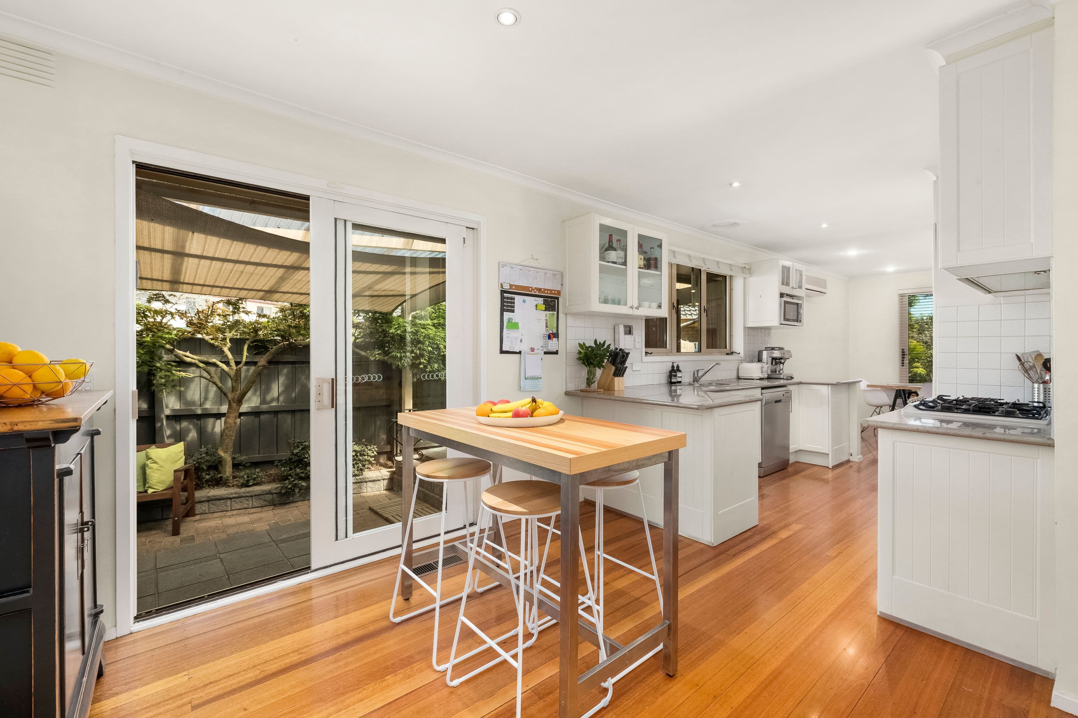 5 Tyrone Court, Wheelers Hill VIC 3150, Wheelers Hill - Thumbnail 4