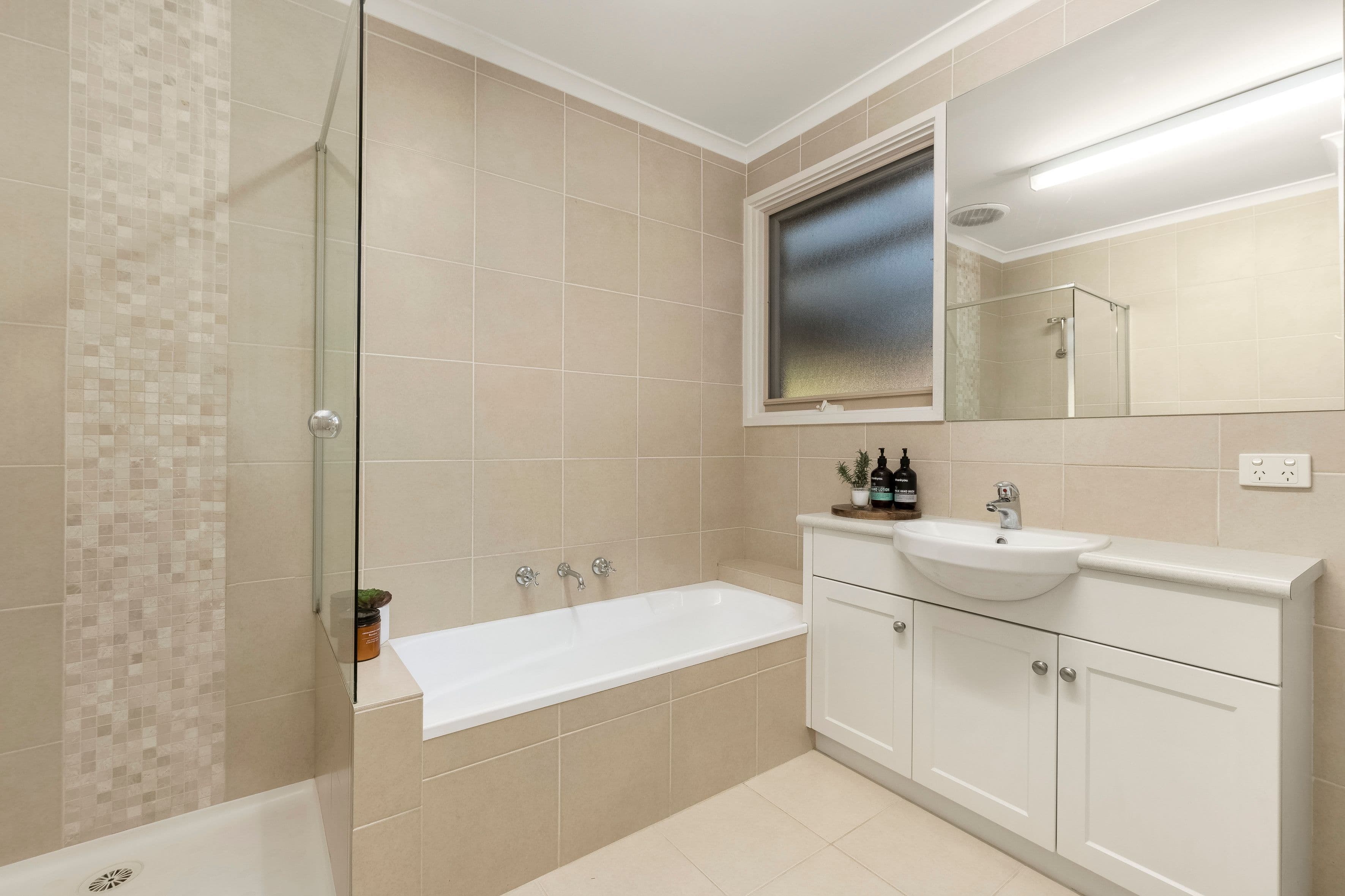 5 Tyrone Court, Wheelers Hill VIC 3150, Wheelers Hill - Thumbnail 7