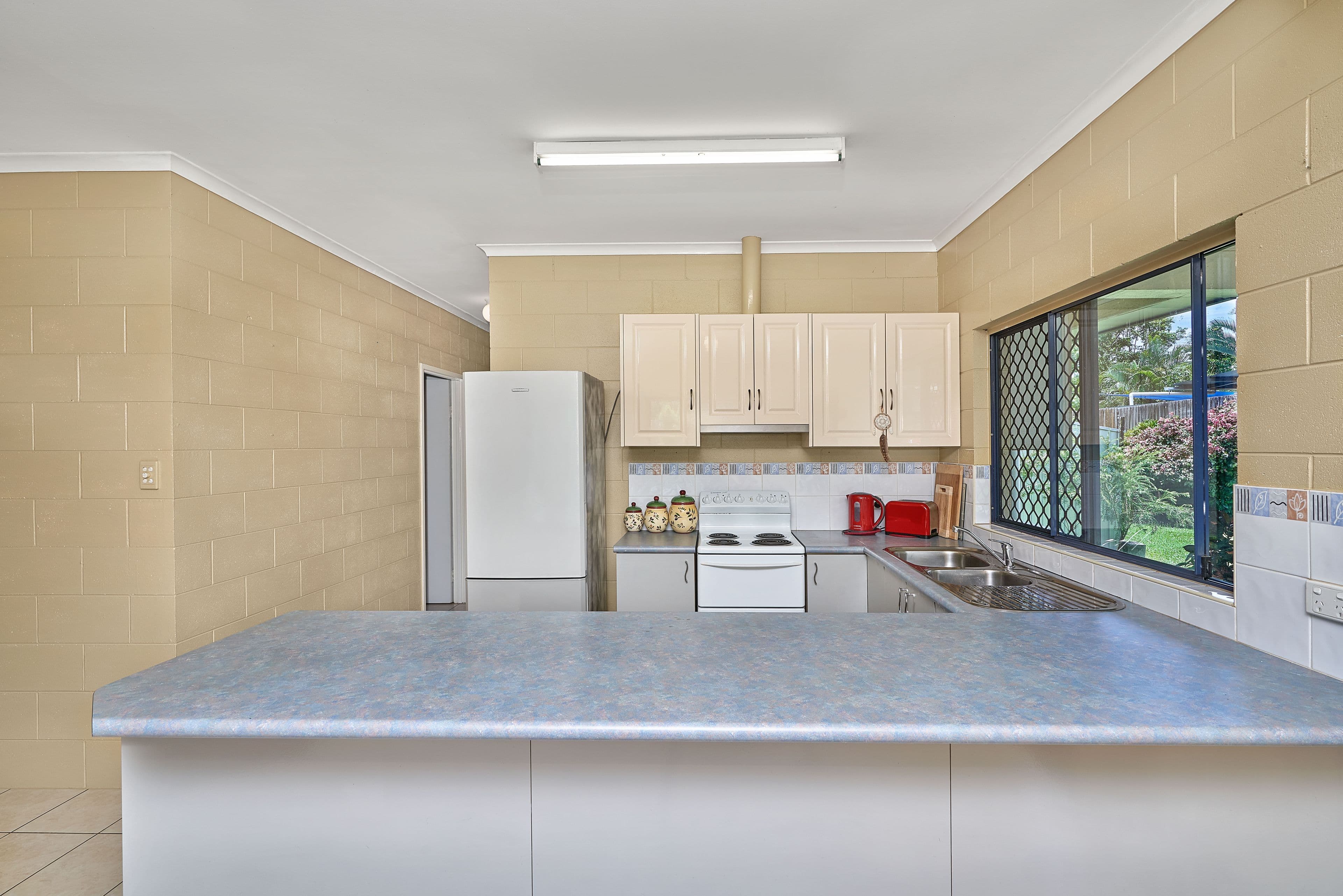 12 Creswell Close, Gordonvale QLD 4865, Gordonvale - Thumbnail 2