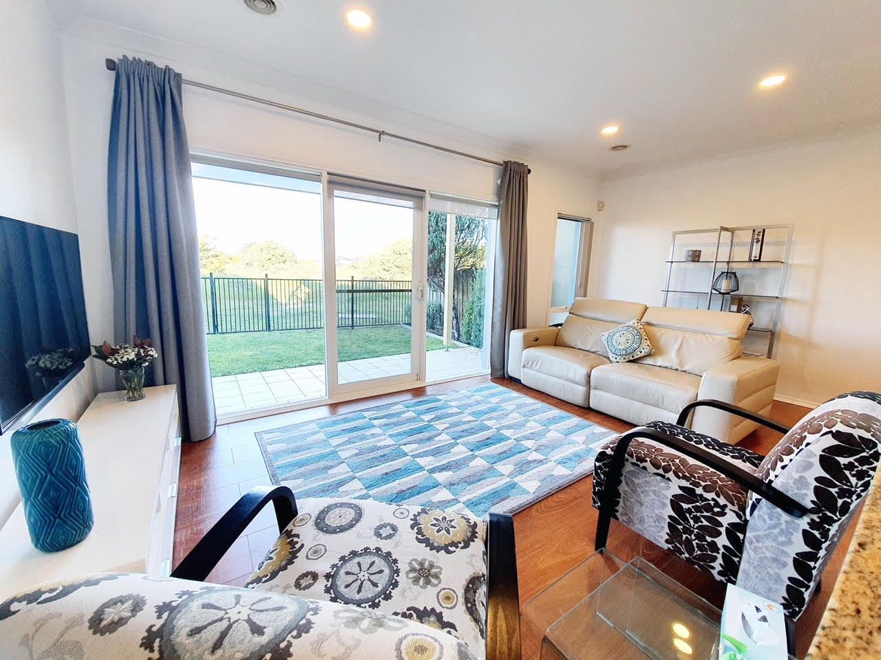 1 Greg Norman Drive, Sanctuary Lakes VIC 3030, Sanctuary Lakes - Thumbnail 2