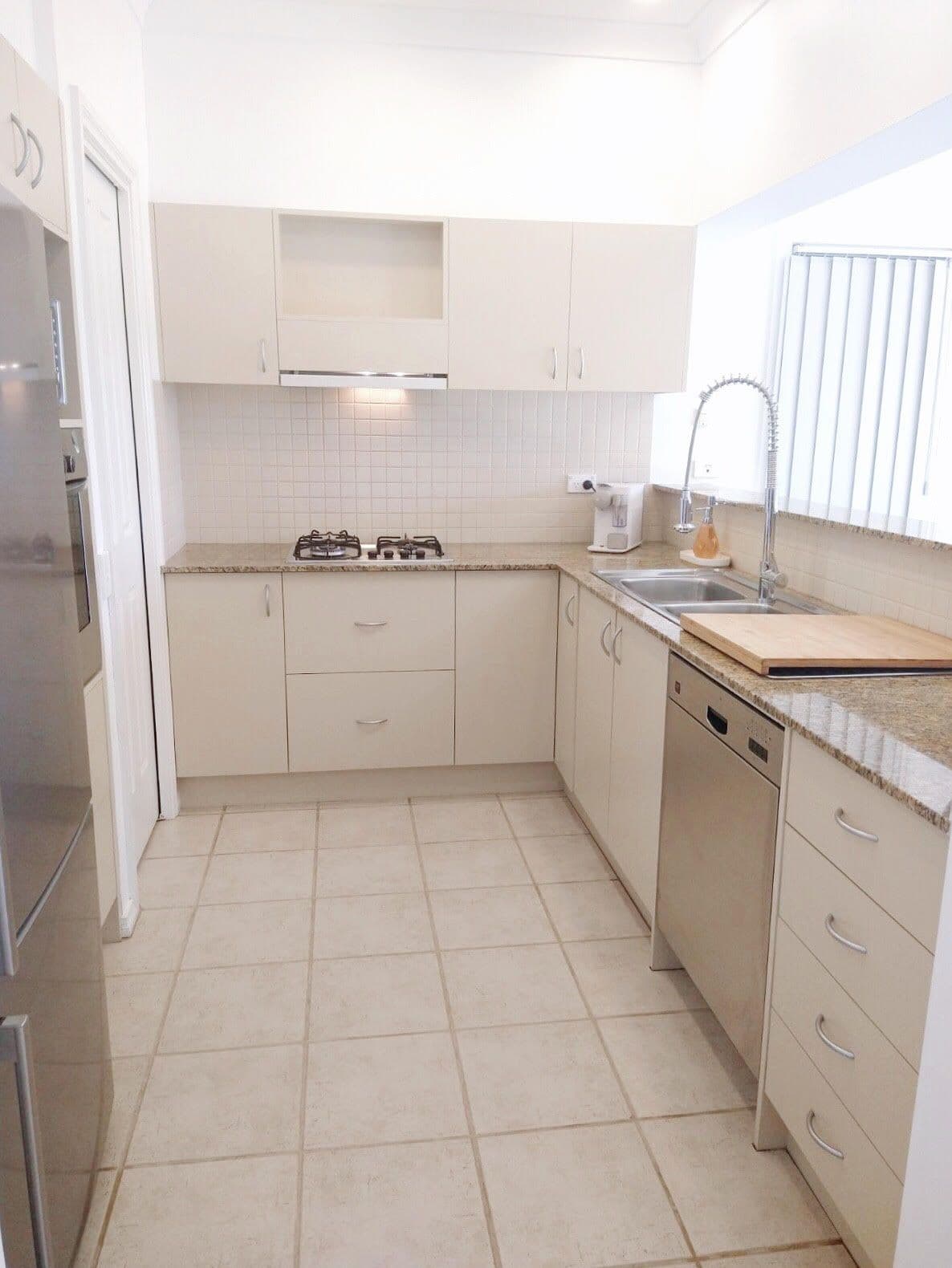 1 Greg Norman Drive, Sanctuary Lakes VIC 3030, Sanctuary Lakes - Thumbnail 4