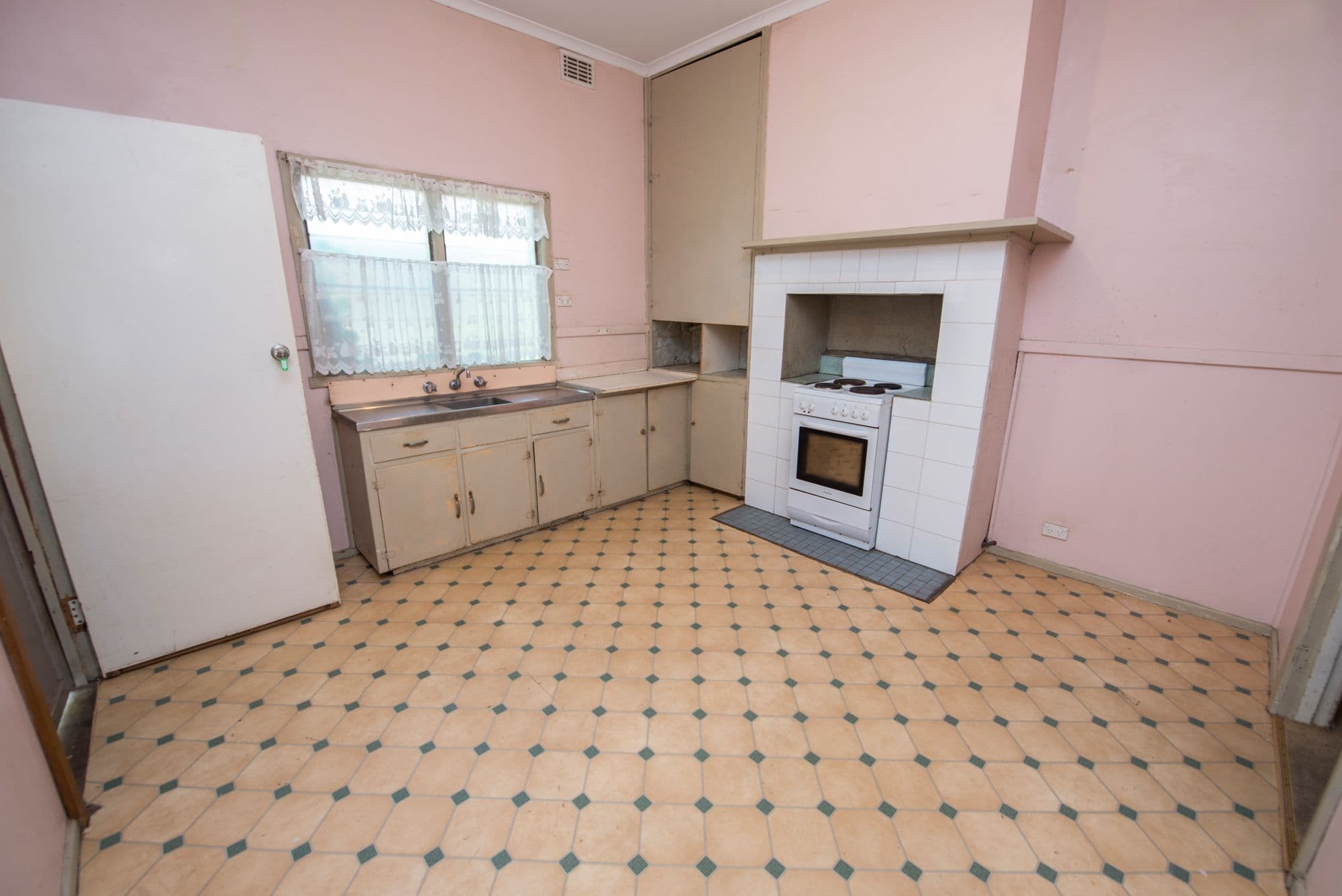 26 Burton Street, Swan Hill VIC 3585, Swan Hill - Thumbnail 6