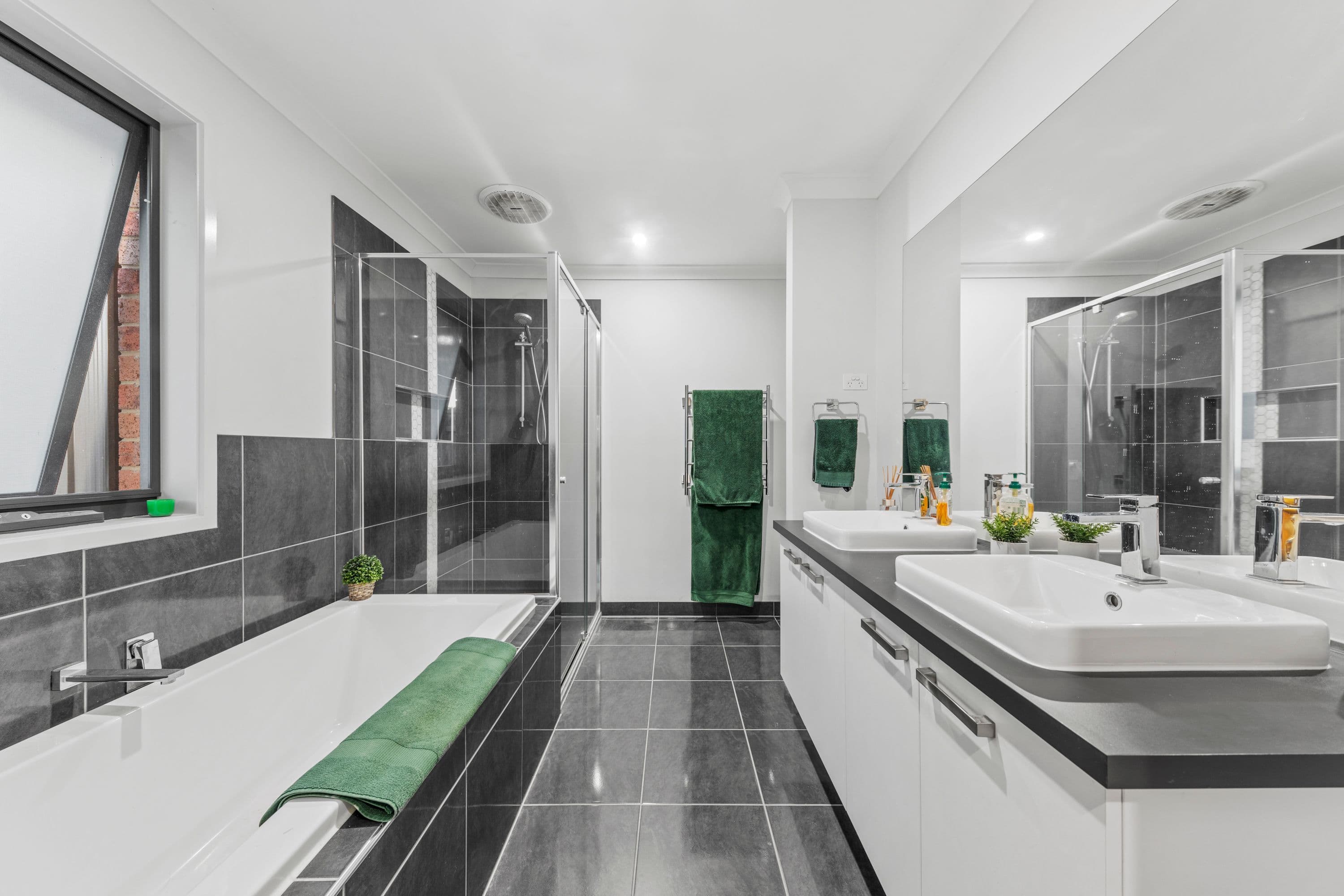 96 Manna Gum Drive, Pakenham VIC 3810, Pakenham - Thumbnail 6