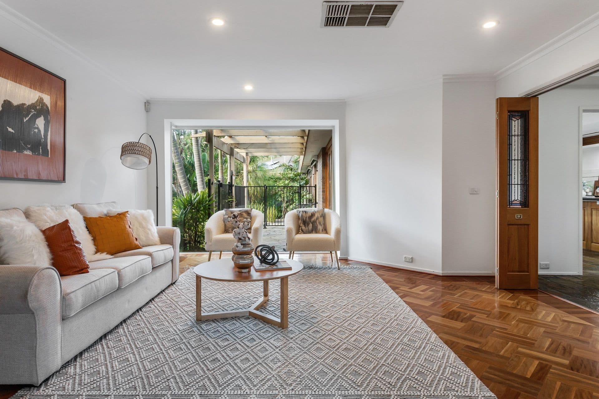 5 The Glade, Wheelers Hill VIC 3150, Wheelers Hill - Thumbnail 3