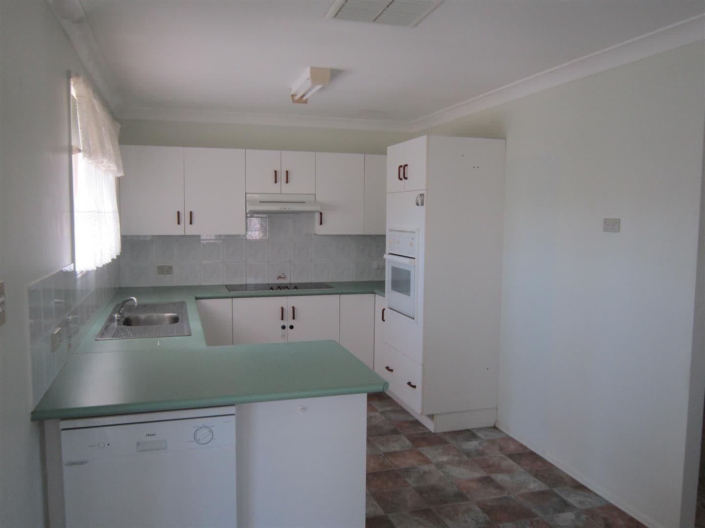 7 Misfeld Close, GRACEMERE QLD 4702, Gracemere - Thumbnail 2