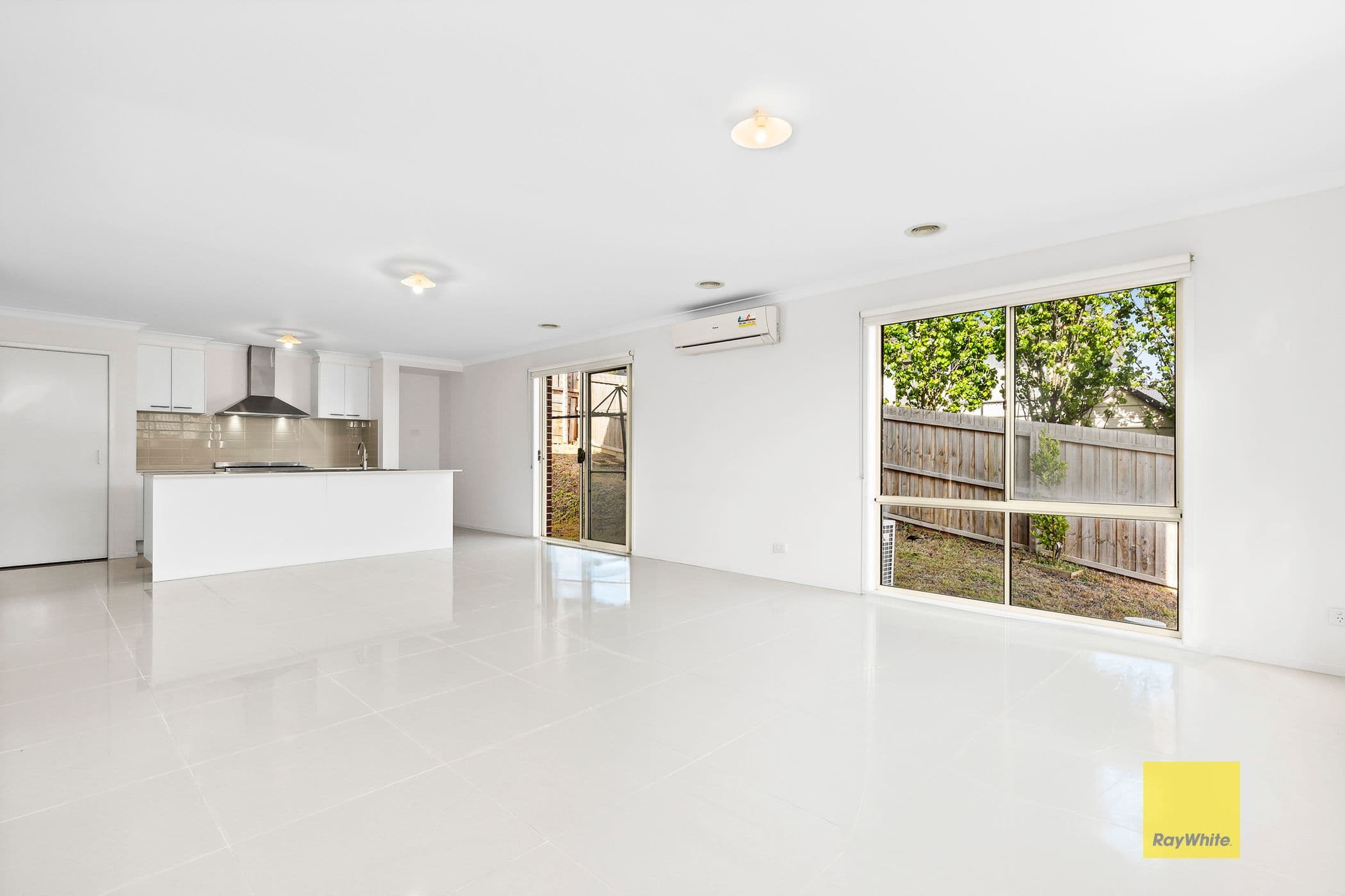 181 Grantham Drive, Highton VIC 3216, Highton - Thumbnail 3